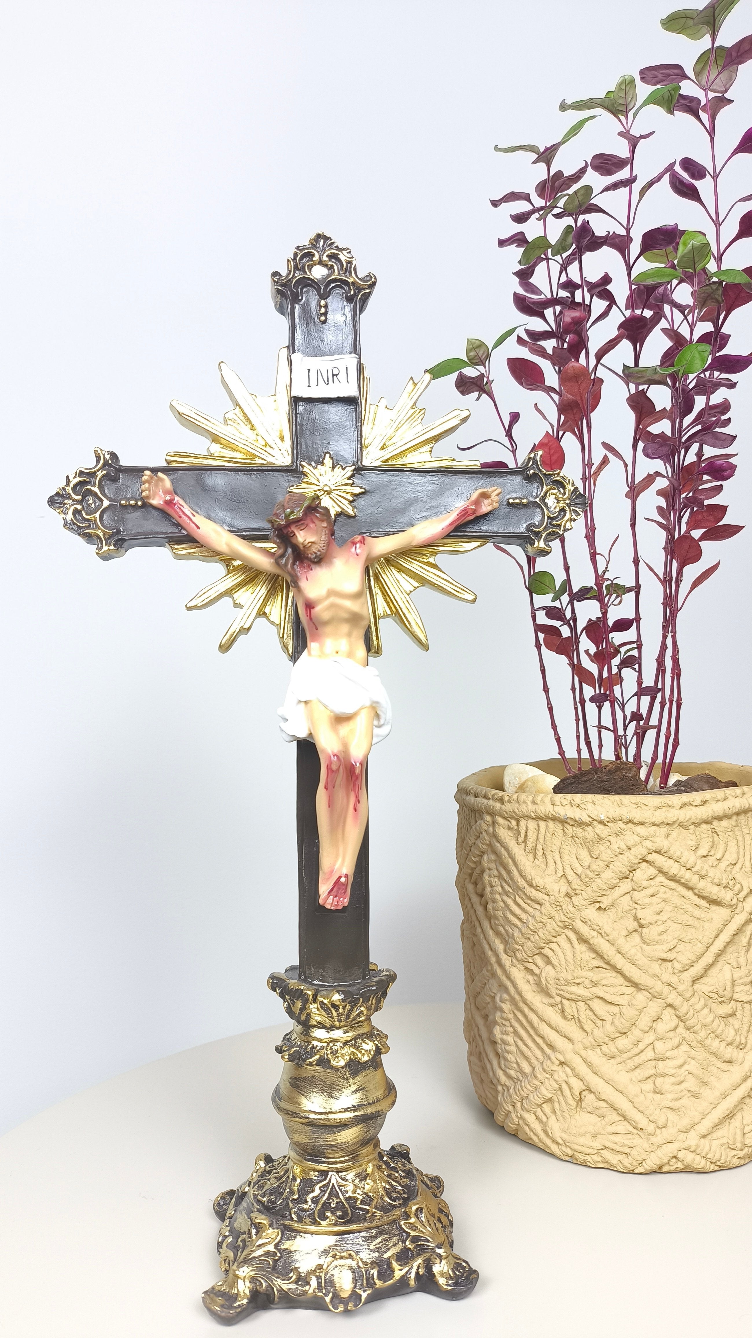 Crucifixo de Mesa Ornado com pedestal 40cm