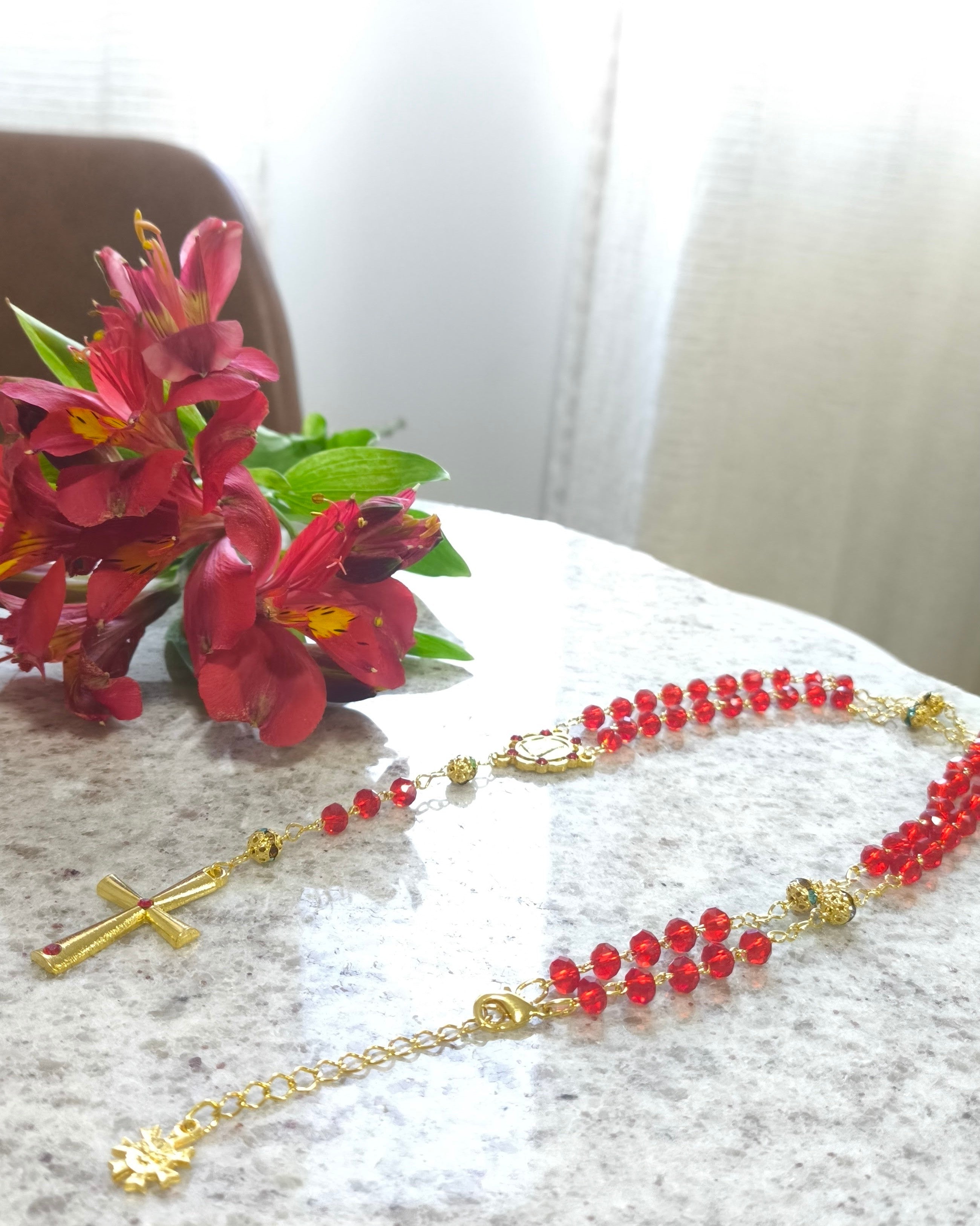 Colar Terço em Cristal Vidro de 6MM Nossa Senhora Aparecida Vermelho