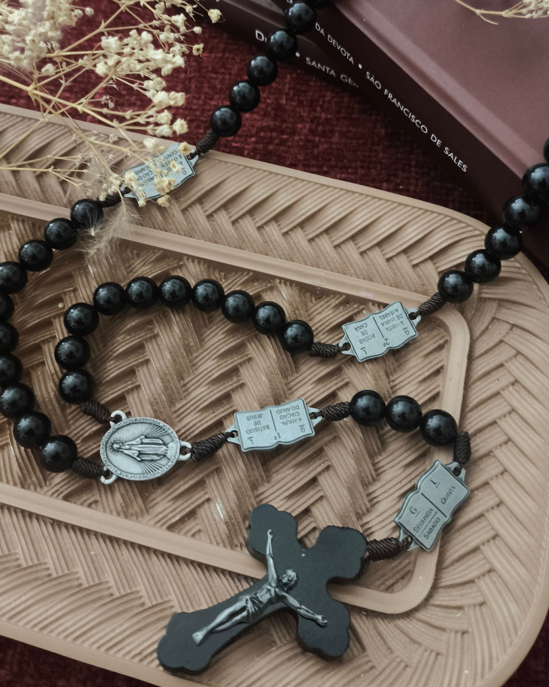 Terço Contemplação dos Mistérios preto Nossa Senhora das Graças