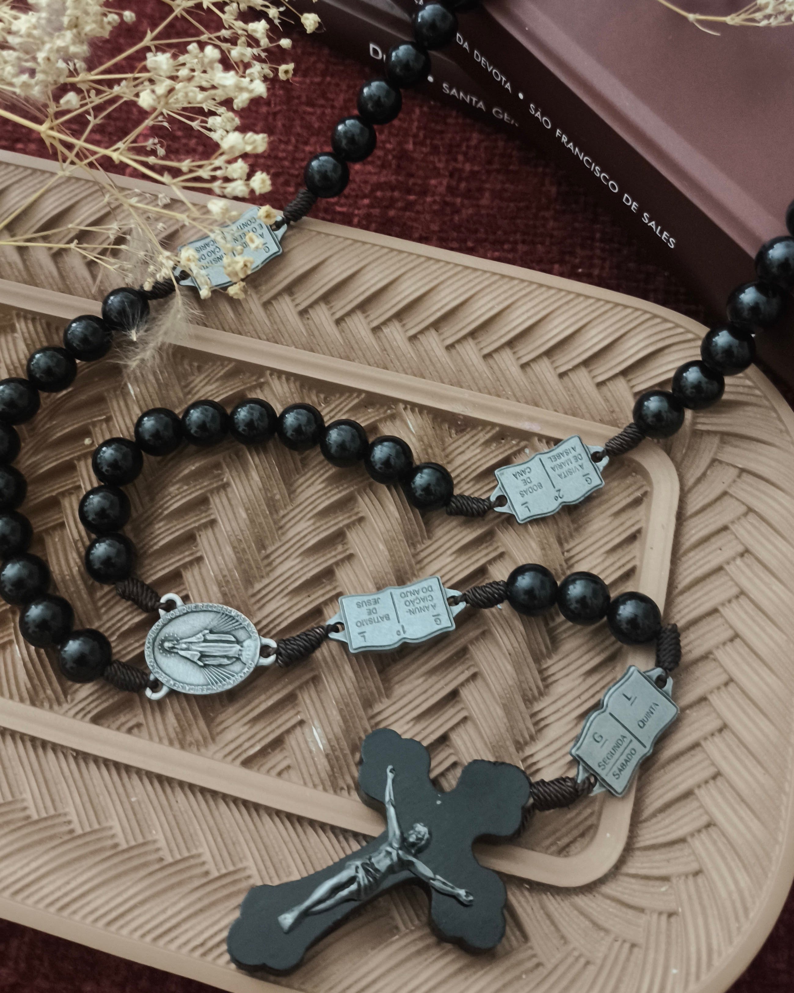 Terço Contemplação dos Mistérios preto Nossa Senhora das Graças