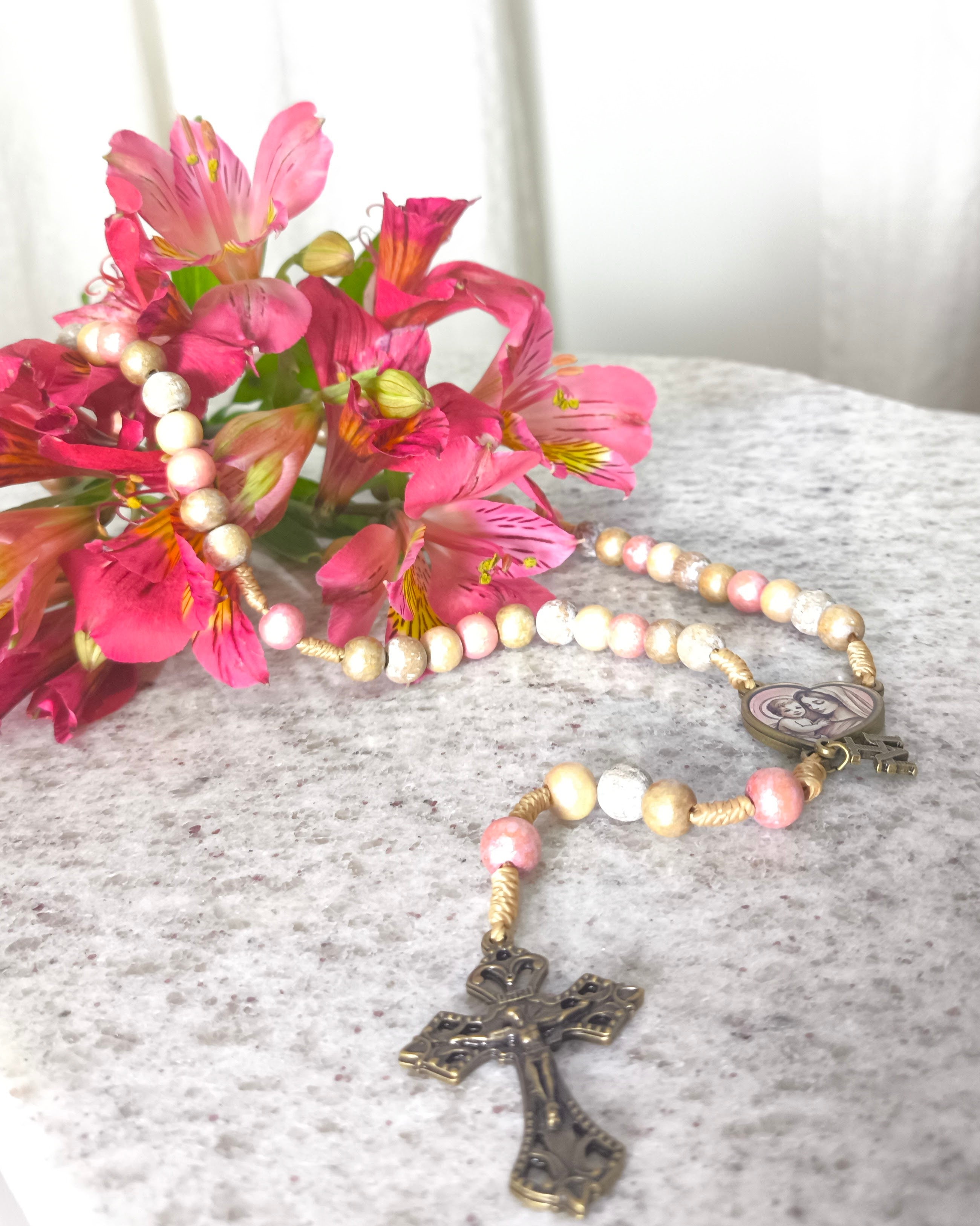 Terço Mariano Mãe de Todas as Mães