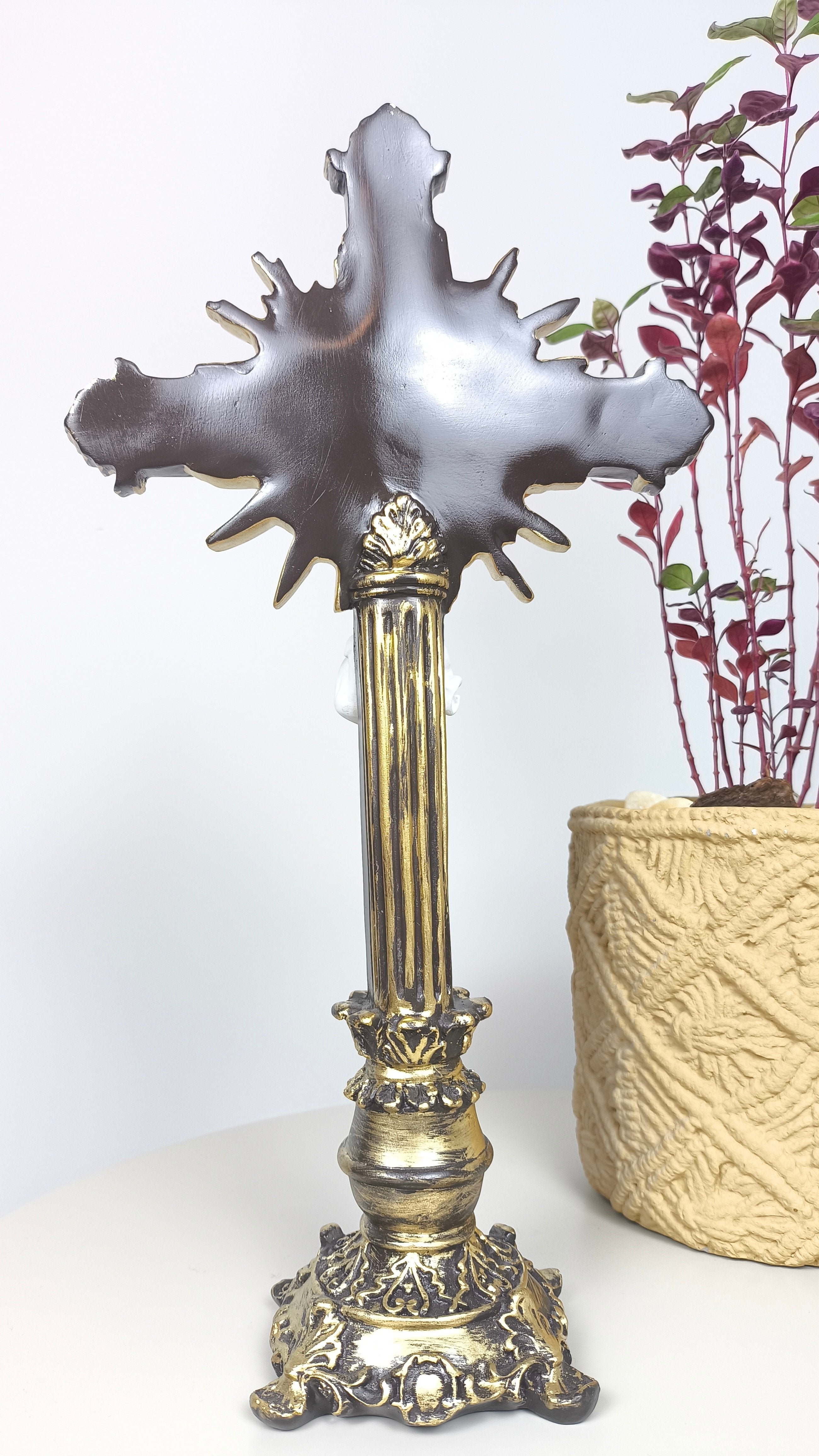 Crucifixo de Mesa Ornado com pedestal 40cm