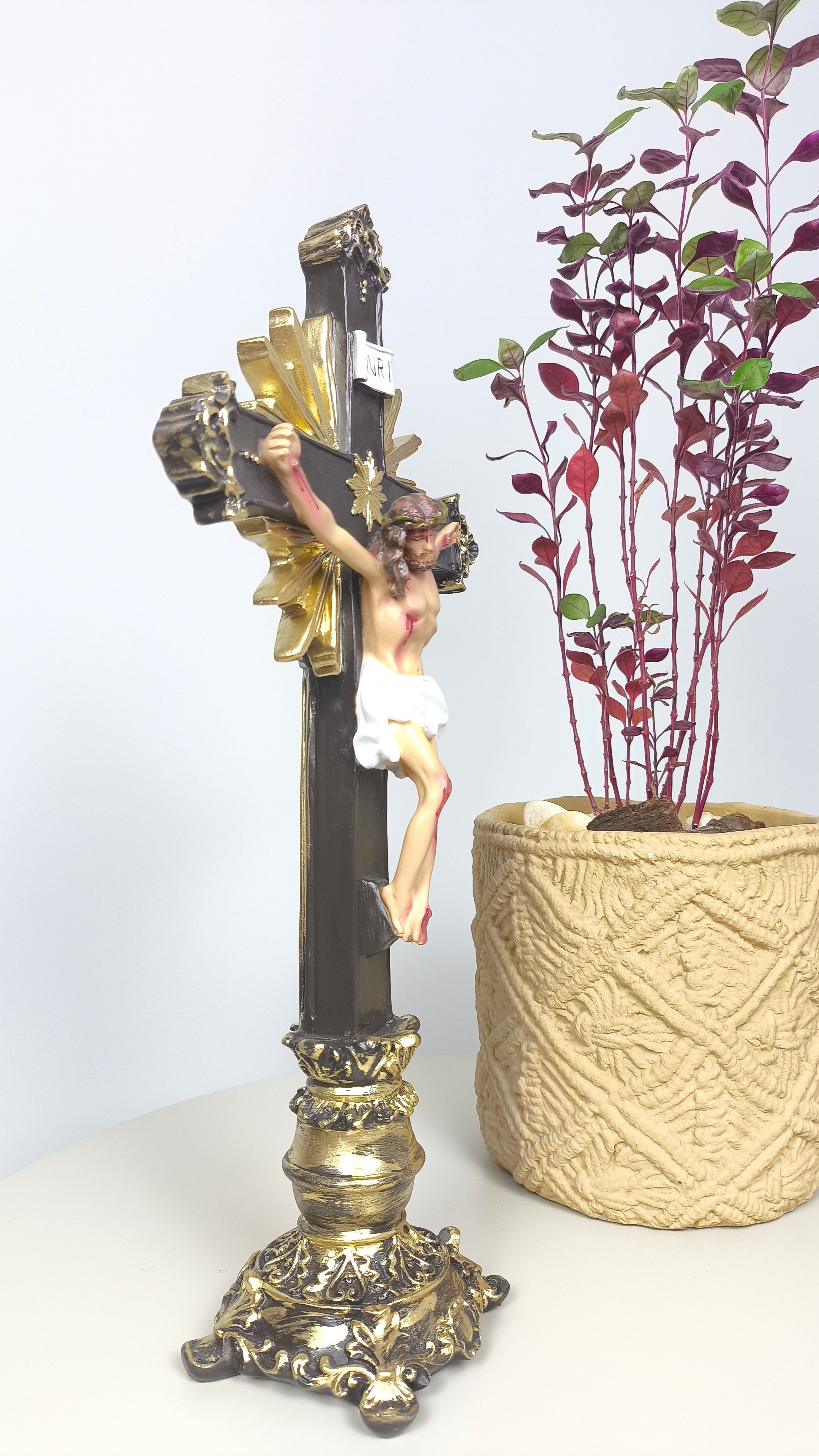 Crucifixo de Mesa Ornado com pedestal 40cm