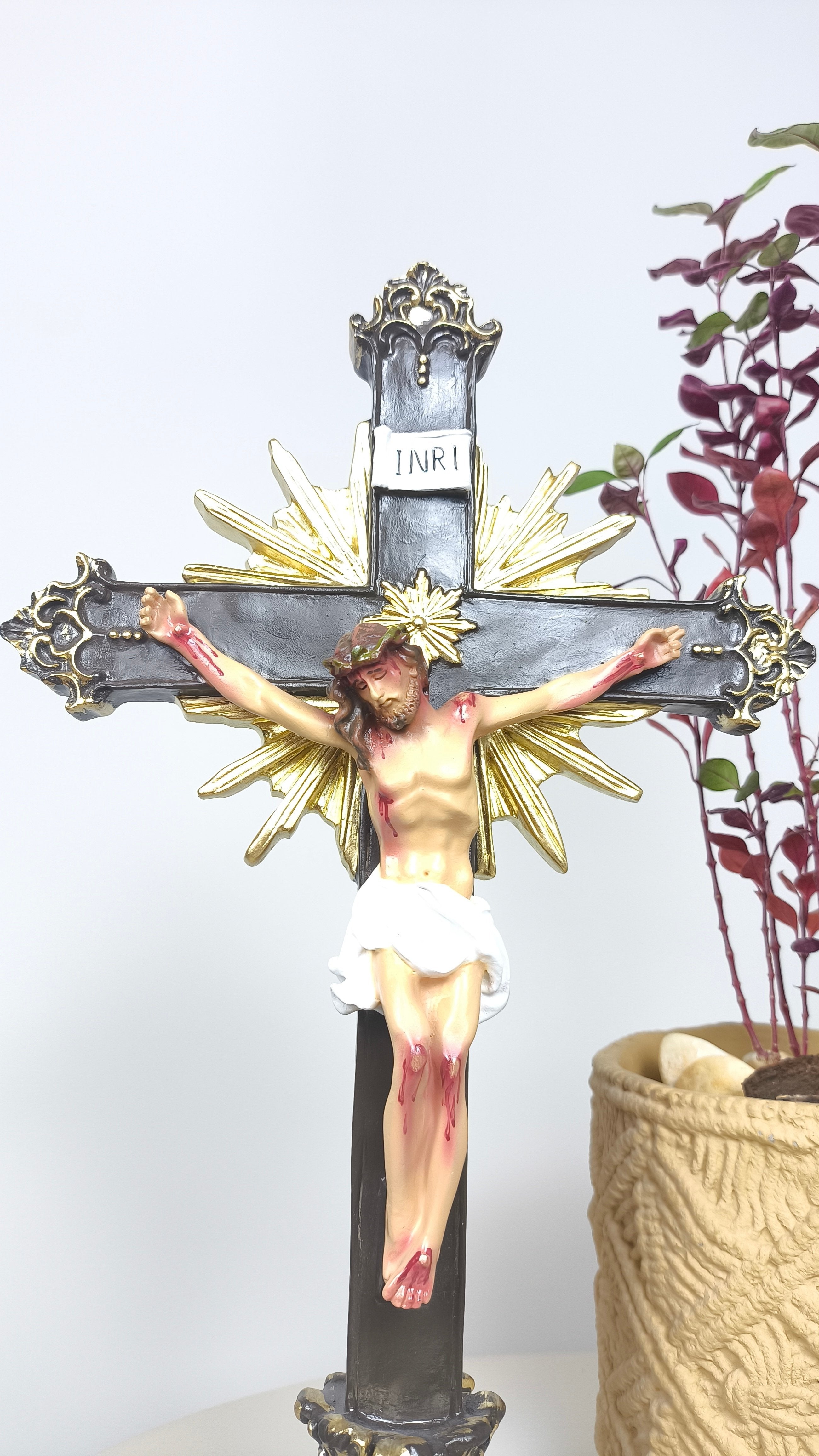 Crucifixo de Mesa Ornado com pedestal 40cm