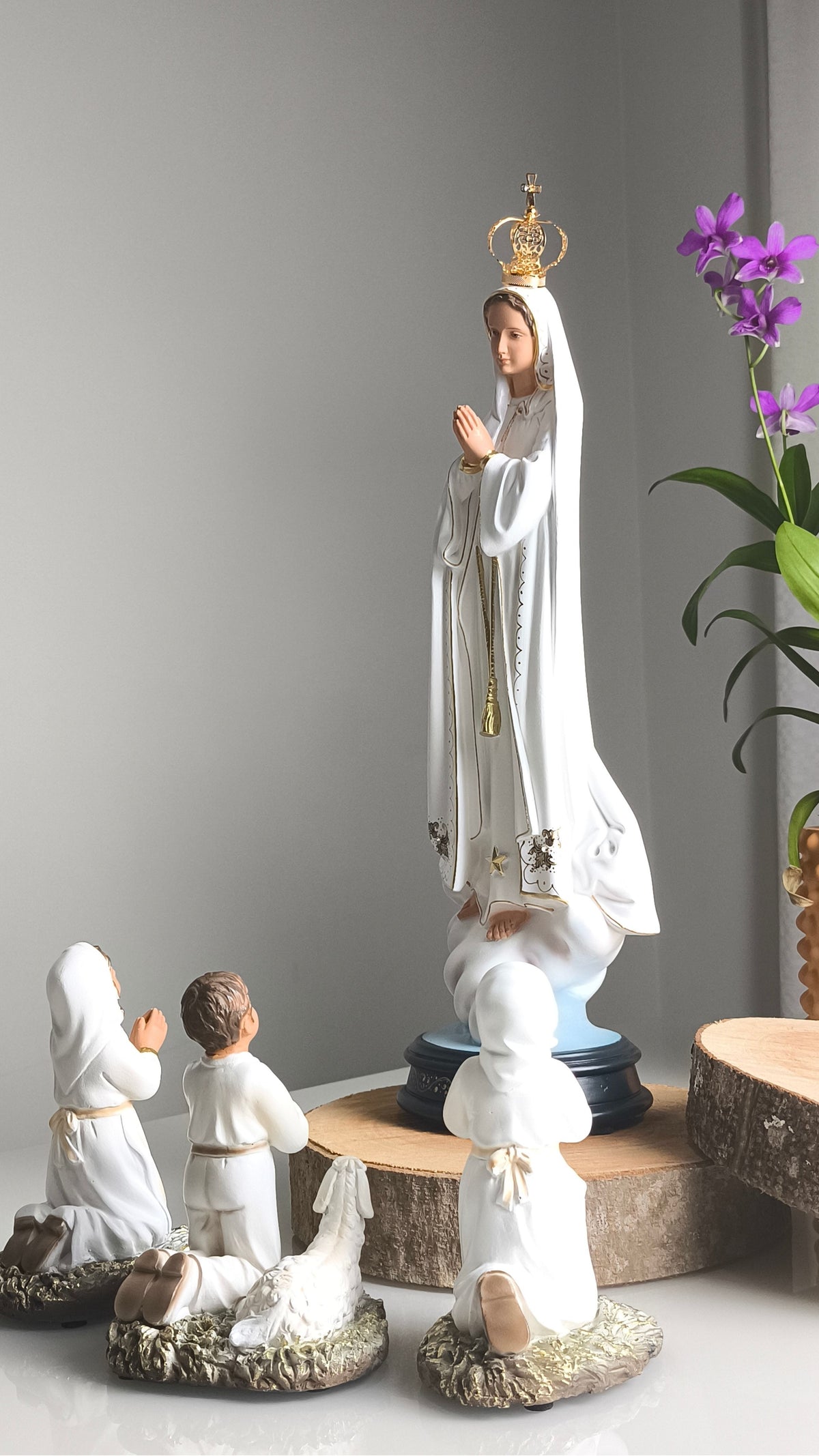 Kit Nossa Senhora de Fátima (35cm) com os 3 Pastorinhos (brancos)