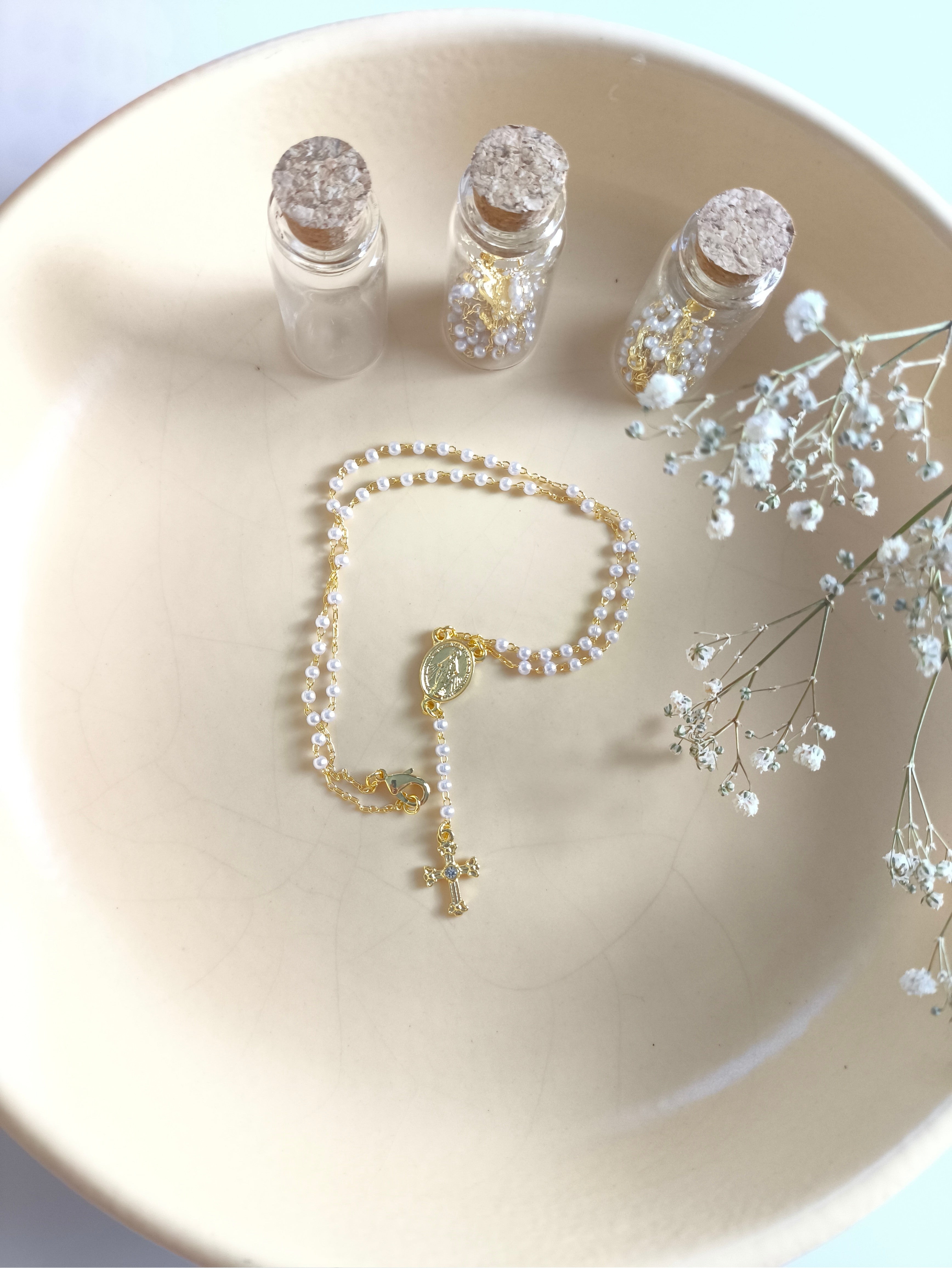 Colar Dourado Terço Pérola 3mm Nossa Senhora das Graças c/ vidrinho