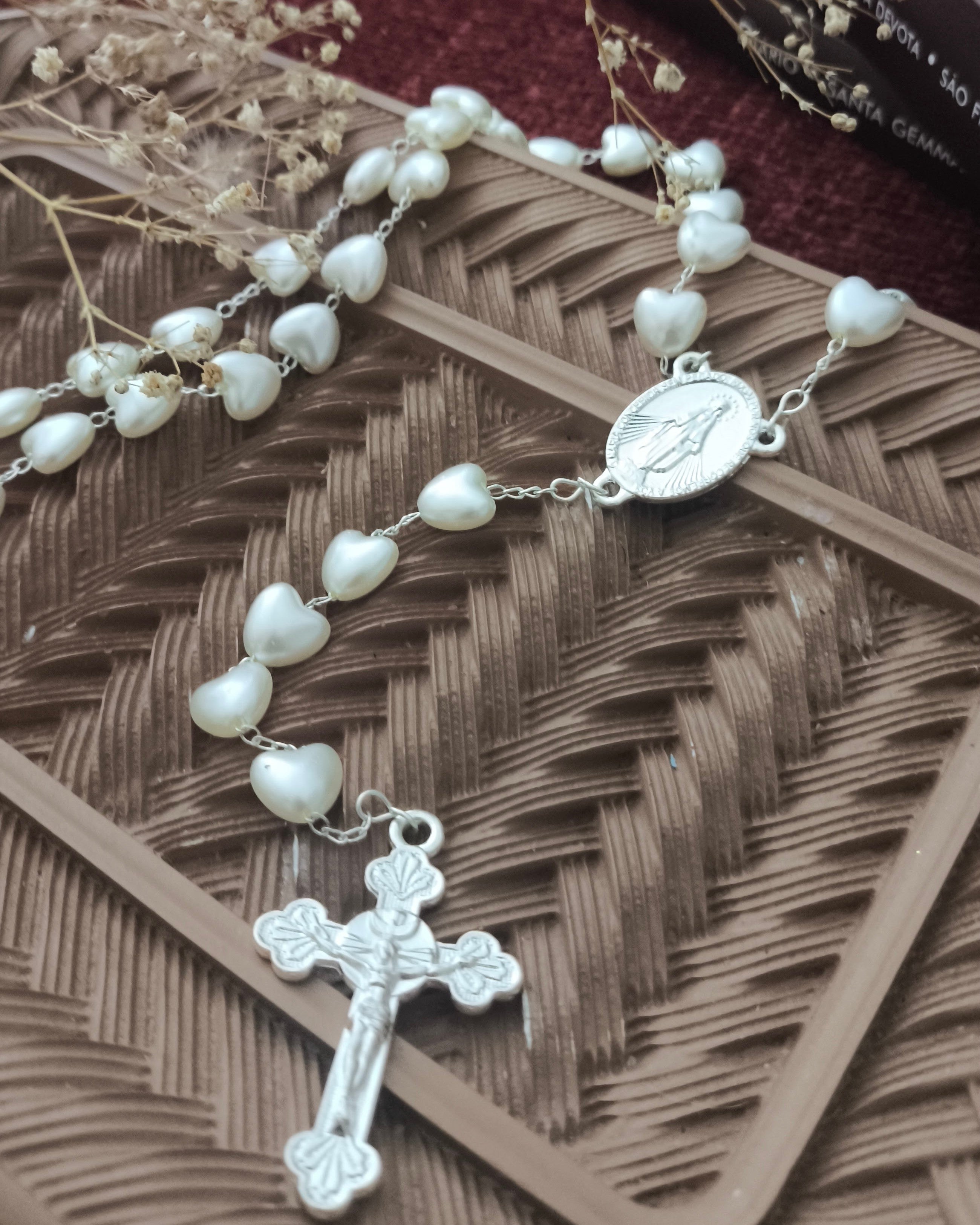 Terço de Coração Nossa Senhora das Graças Pérola