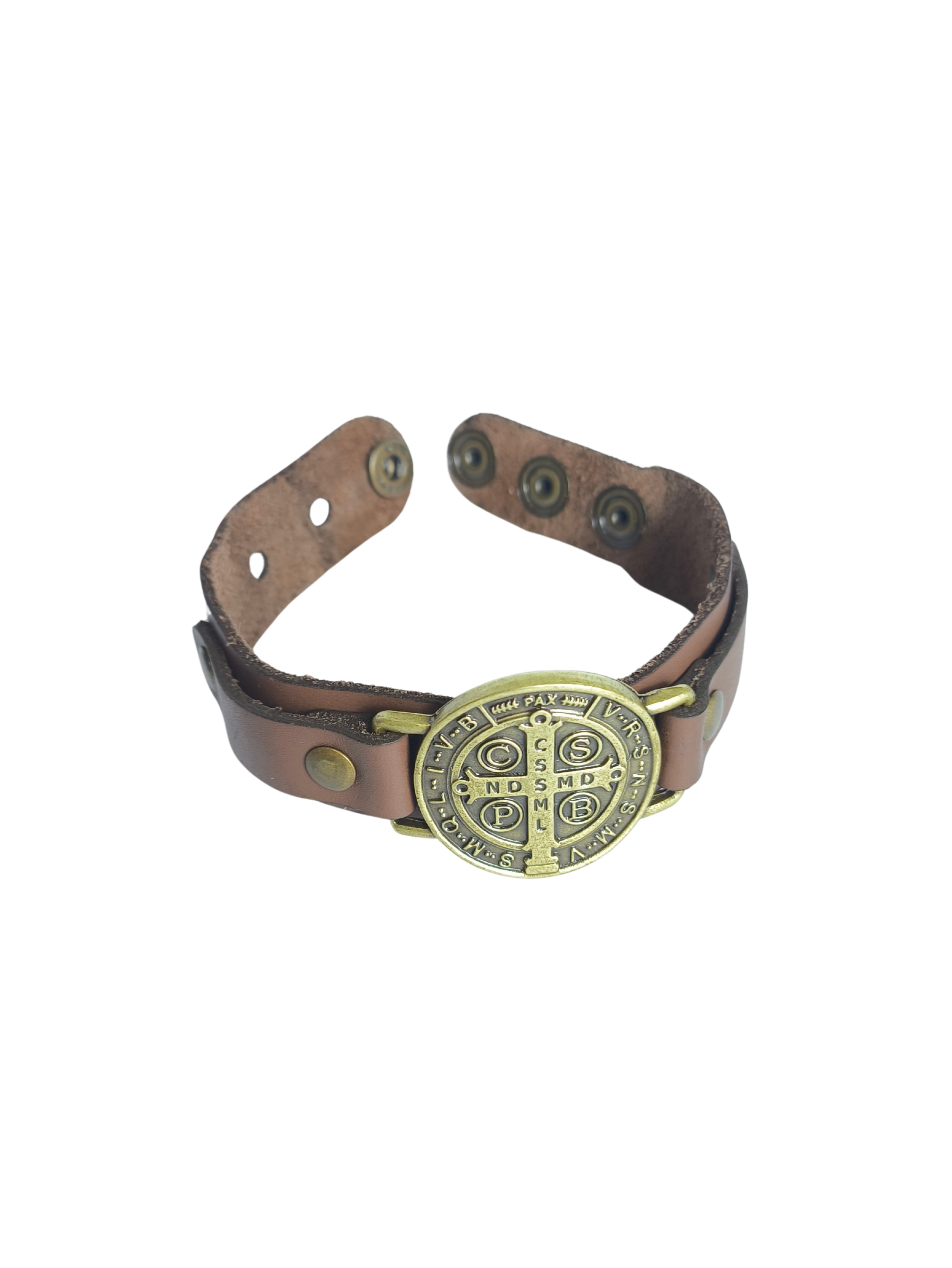 Pulseira em Couro Marrom de São Bento - Ouro Velho