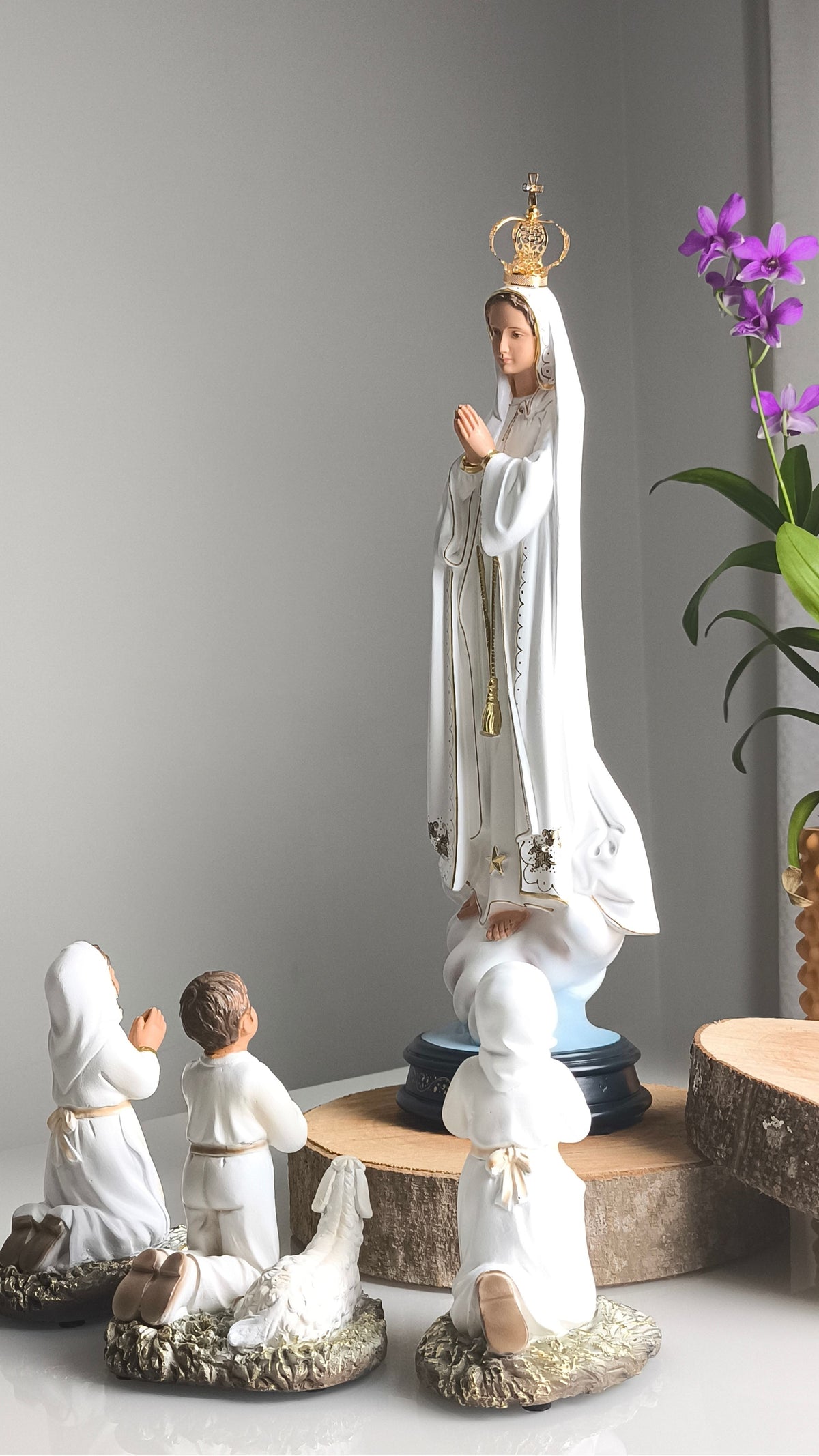 Kit Nossa Senhora de Fátima (35cm) com os 3 Pastorinhos (brancos)