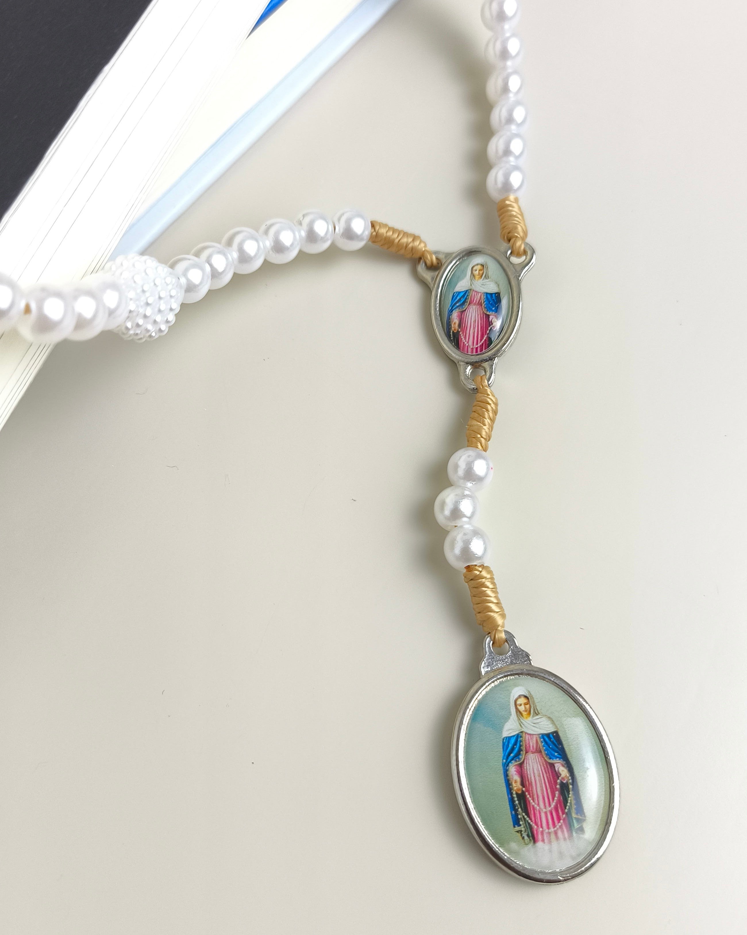 Novena de Nossa Senhora das Lágrimas 6mm com Folheto