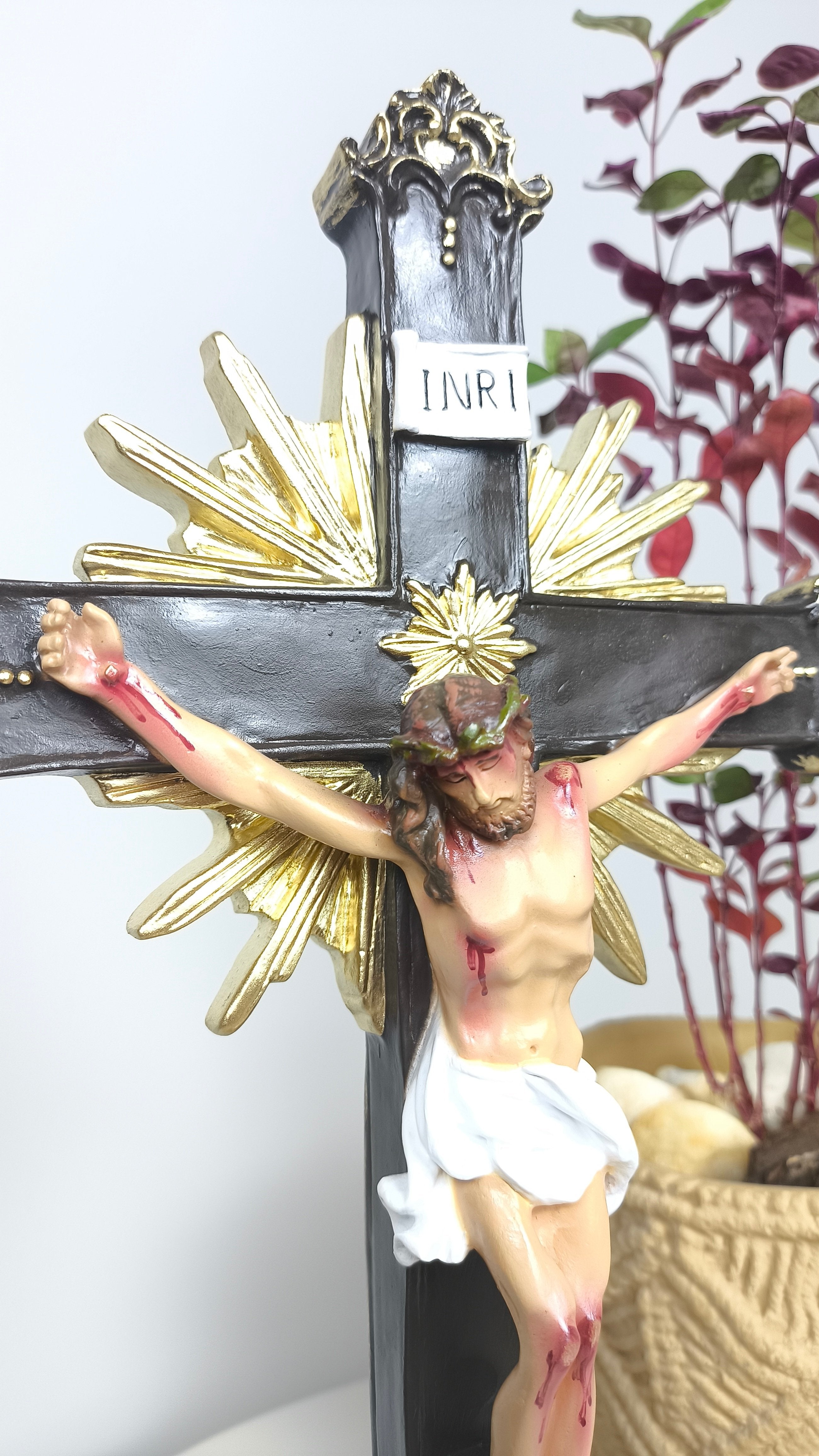 Crucifixo de Mesa Ornado com pedestal 40cm