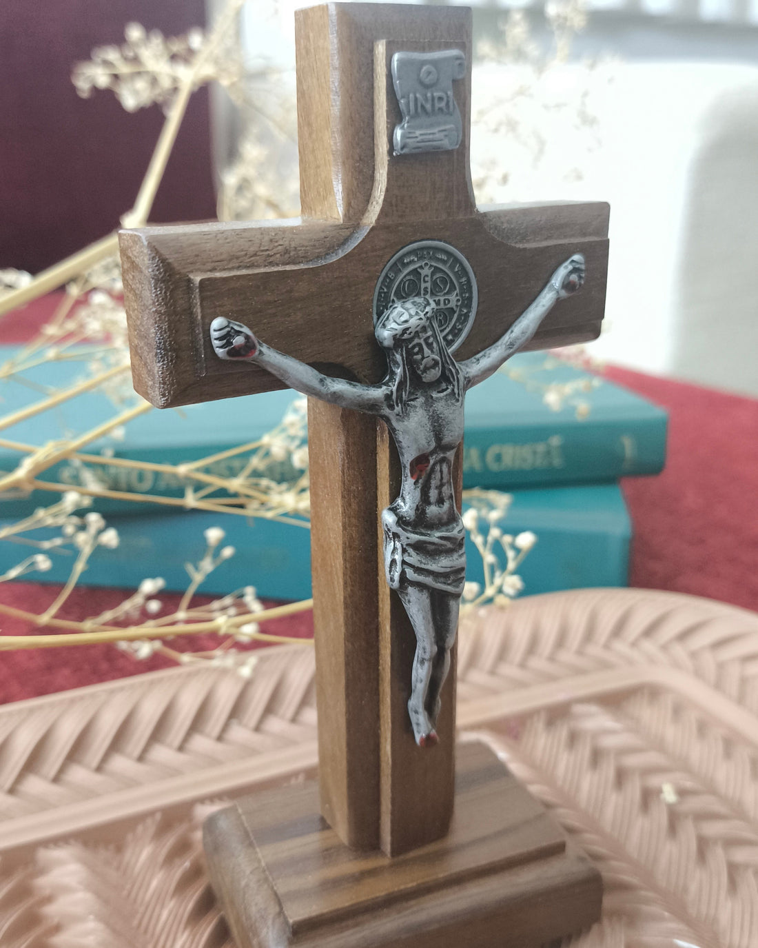 Crucifixo de Madeira para Mesa e Parede 12cm - P.V.