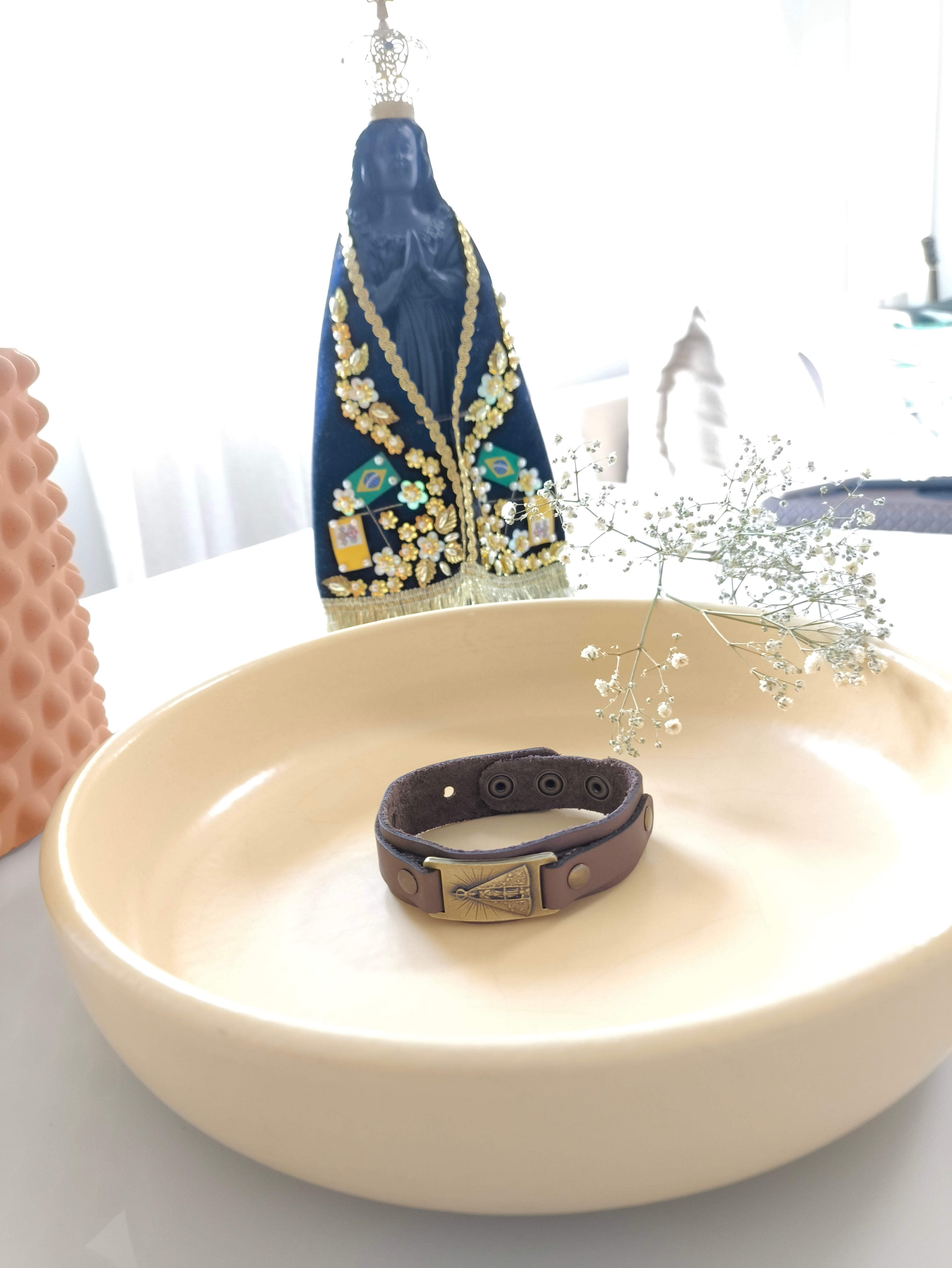 Pulseira em Couro Marrom de Nossa Senhora Aparecida - Ouro Velho