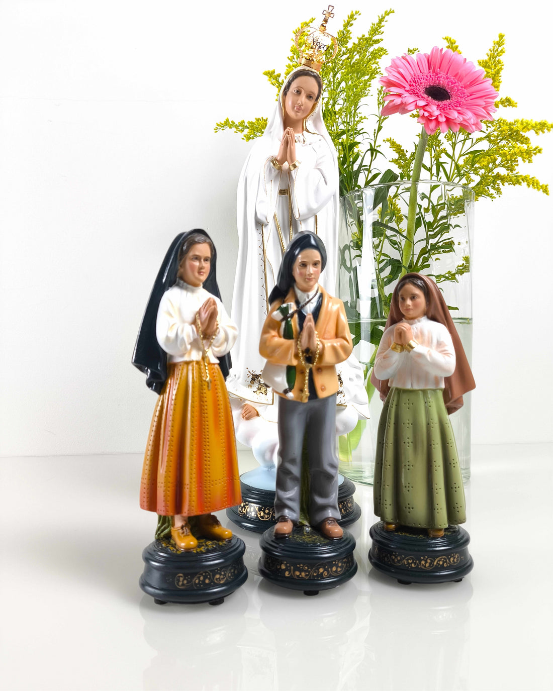 Kit Nossa Senhora de Fátima (35cm) e Pastorinhos Jacinta (16cm), Francisco (20cm) e Lucia (20cm)